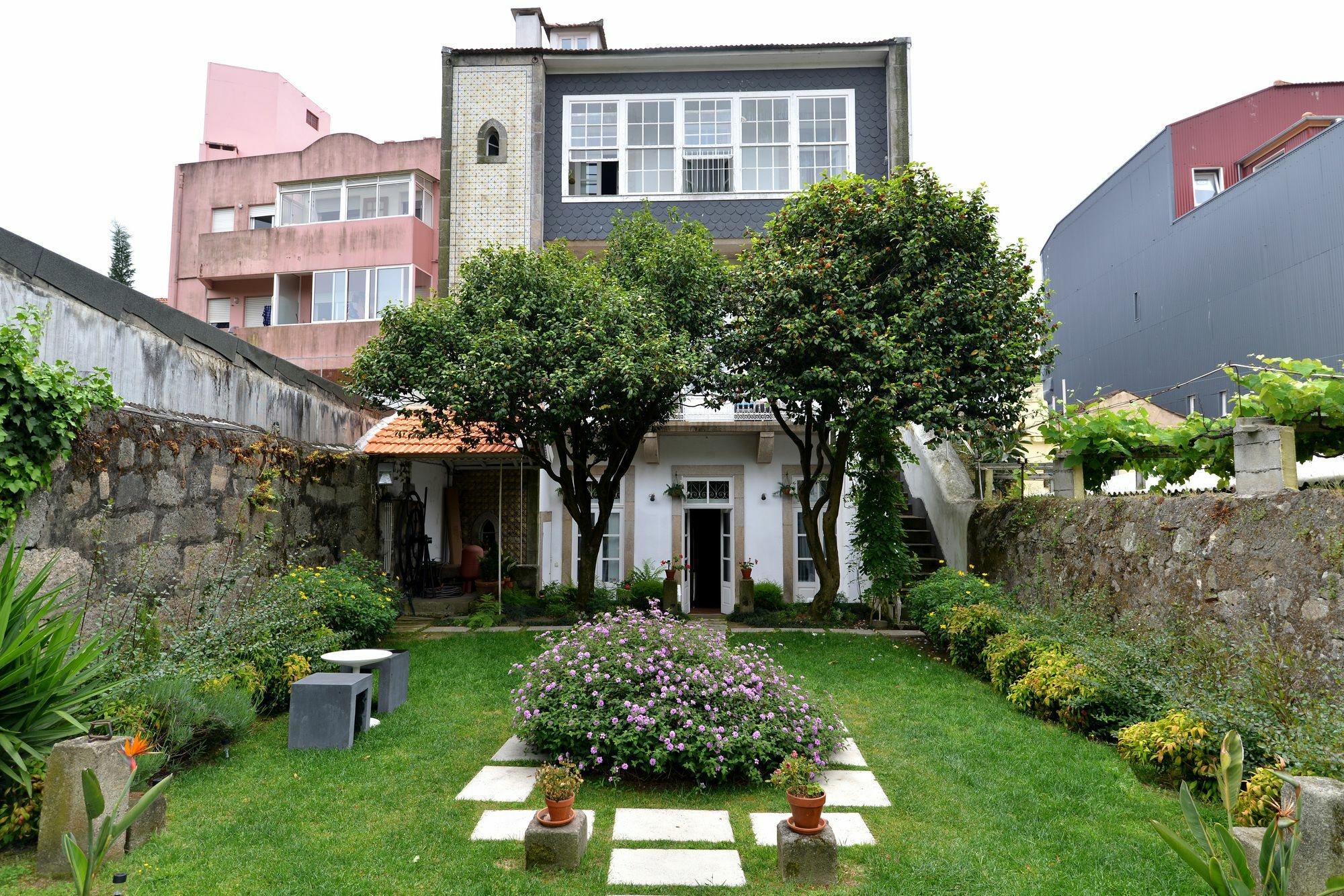 Porta Azul Hotel Porto Luaran gambar